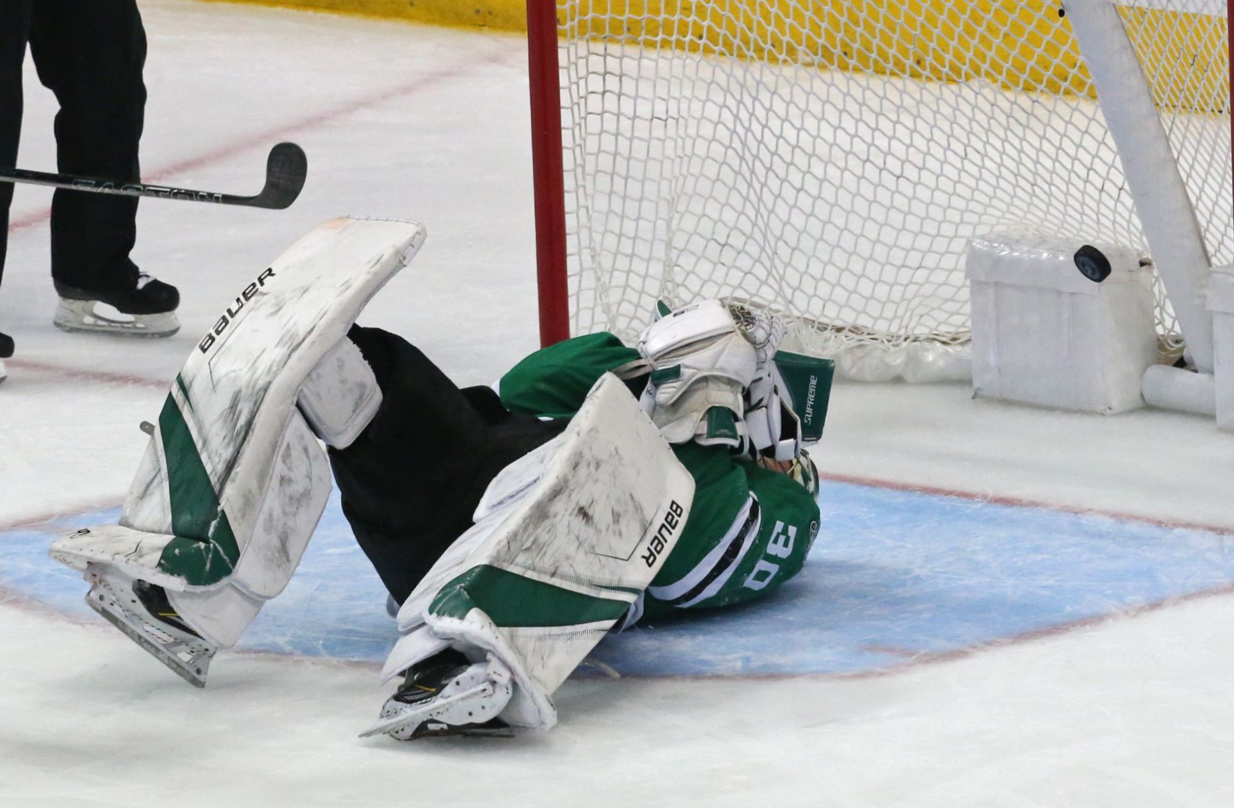 Blues and Stars play in Game 6 of the playoffs
